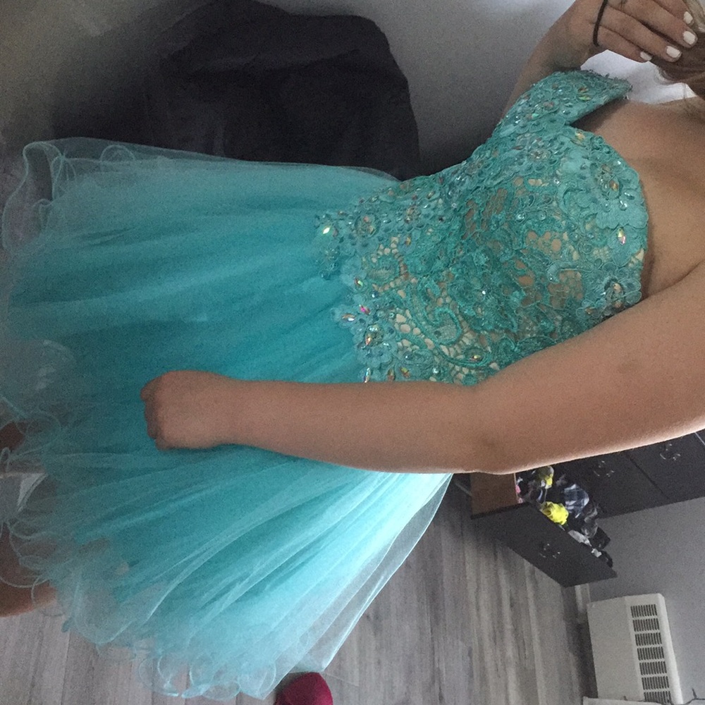 Prom dress - Picture 6 of 8